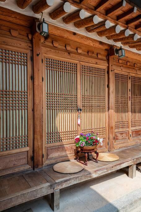 Namhyundang - Hanok Korean Traditional House Seul Exterior foto