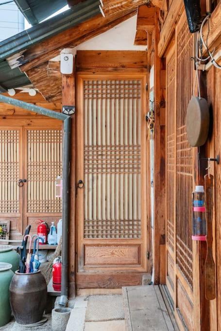 Namhyundang - Hanok Korean Traditional House Seul Exterior foto
