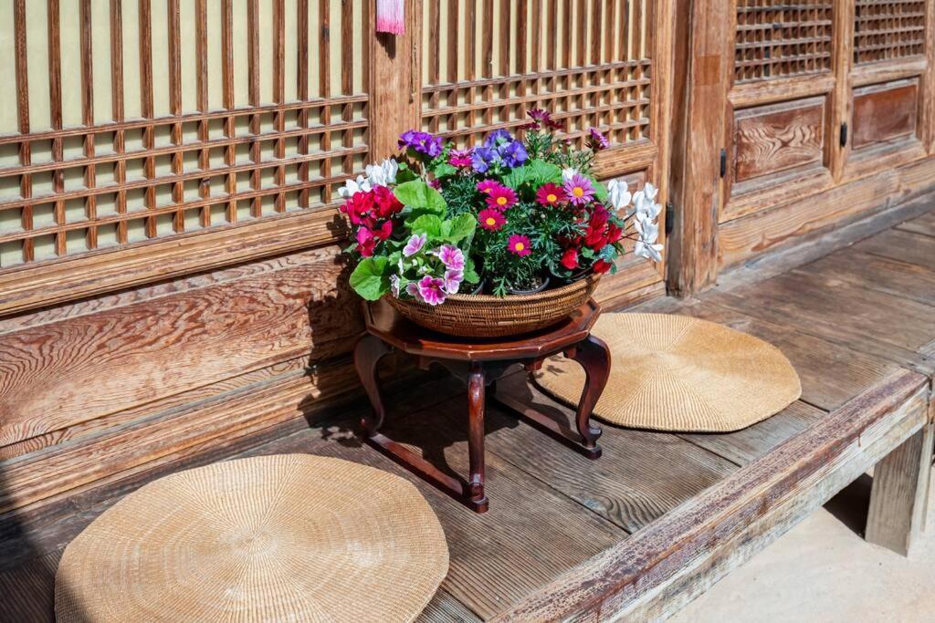 Namhyundang - Hanok Korean Traditional House Seul Exterior foto